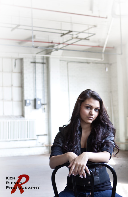 http://www.kenrieves.com/blogphotos/07_13_09/kayla_wh1.jpg
