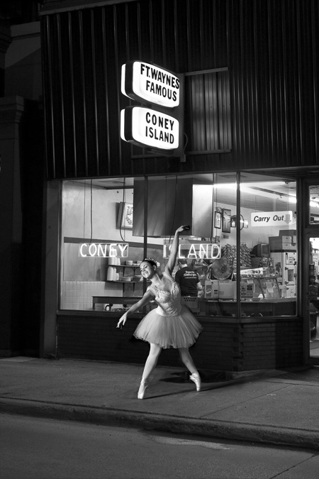 http://www.kenrieves.com/blogphotos/09_01_09/dancer.jpg